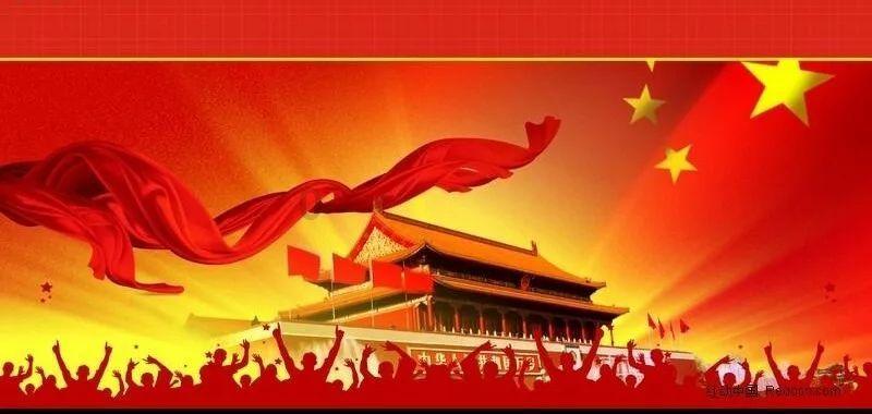 头疼！骑车拐弯未让直行被撞“翻”！